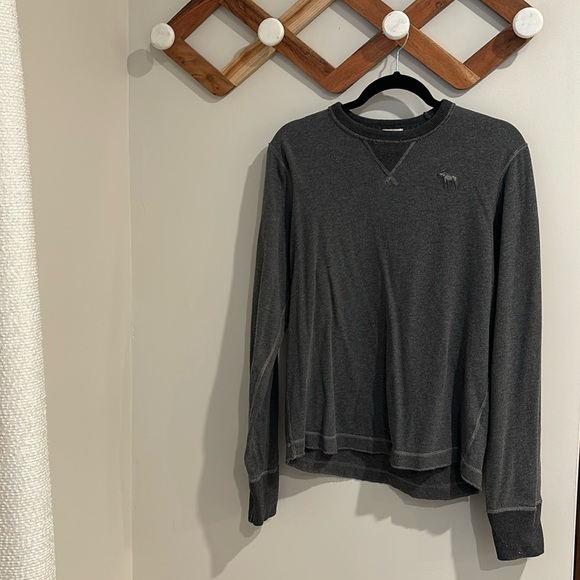 Men’s A&F Crew Shirt 🦌 - Picture 1 of 5